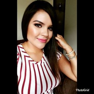 Meet your Posher, Aurora